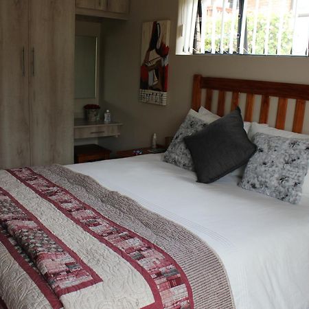 Traveller'S Rest, Reebok Mossel Bay Exterior foto