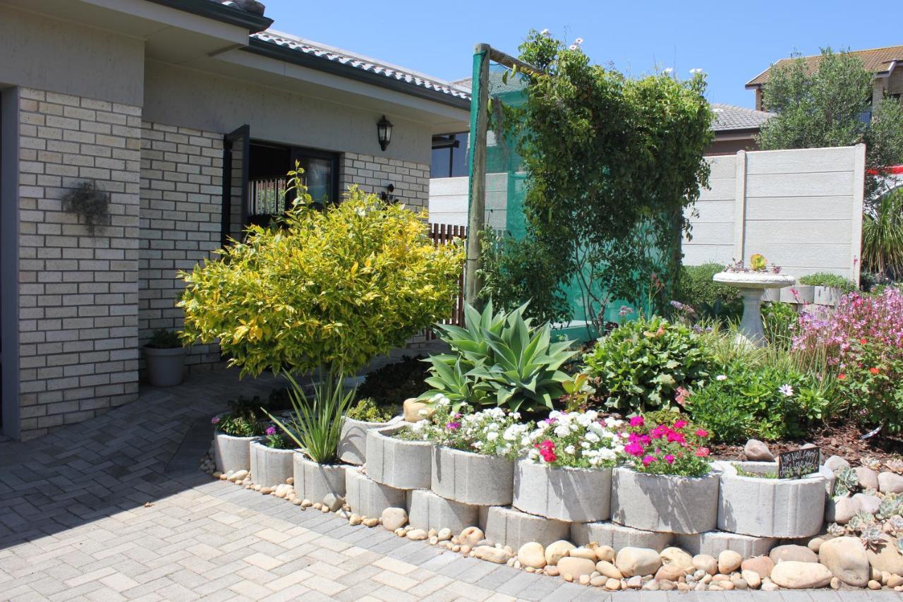 Traveller'S Rest, Reebok Mossel Bay Exterior foto